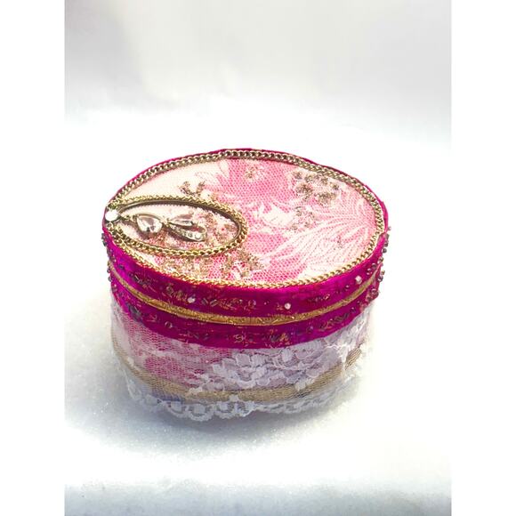 Keepsake Jewelry Box for Mementos Trinkets Jewelry Desk Items Potpourri - Picture 2 of 10